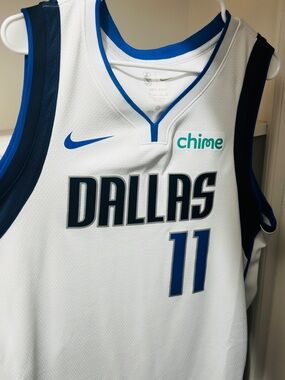 Nike NBA Dallas Mavericks Kyrie Irving #11 Jersey XL 52